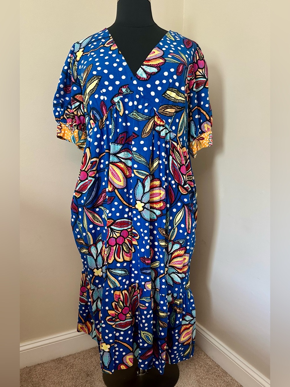 Tabitha Blue Floral V-Neck Maxi Dress with Multicolor Blooms 20/22